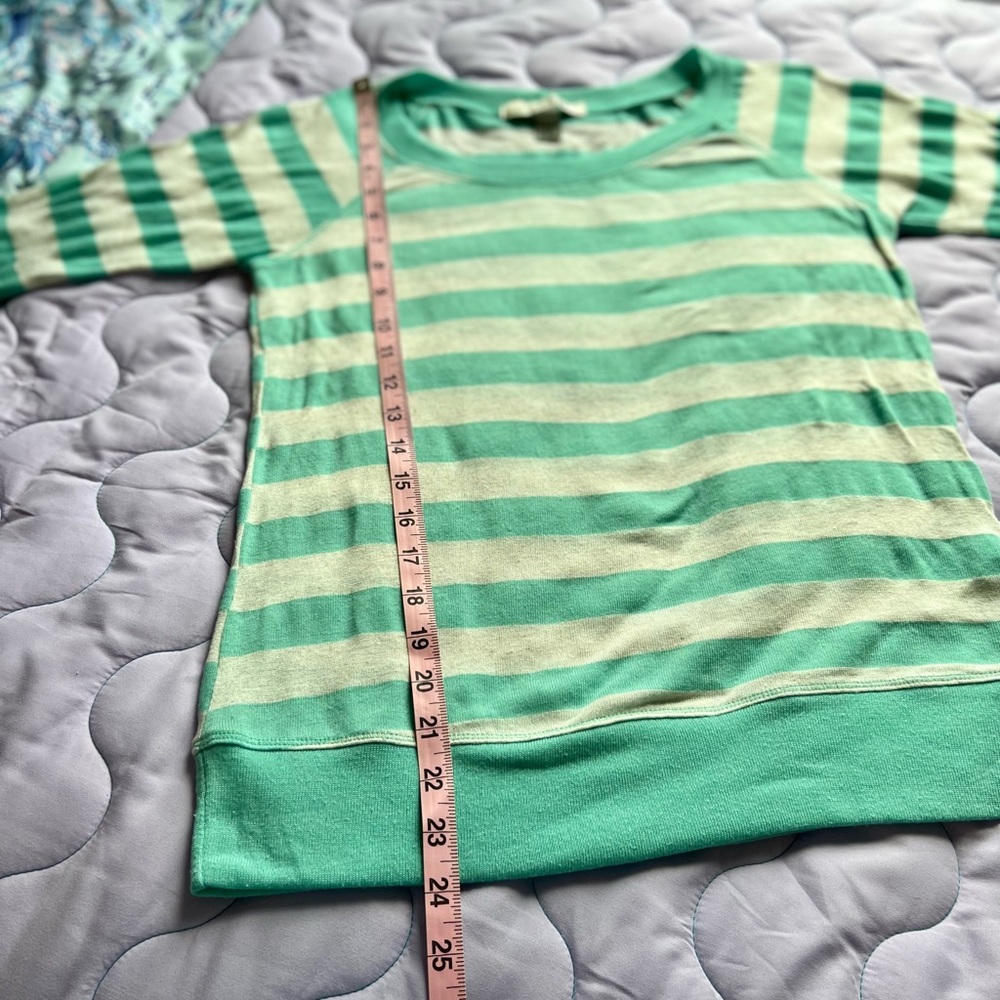 Forever 21 Light Striped 3/4 Sleeve Sweater - Picture 8 of 11